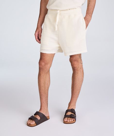 short jogger masculino de crochê texturizado - off white