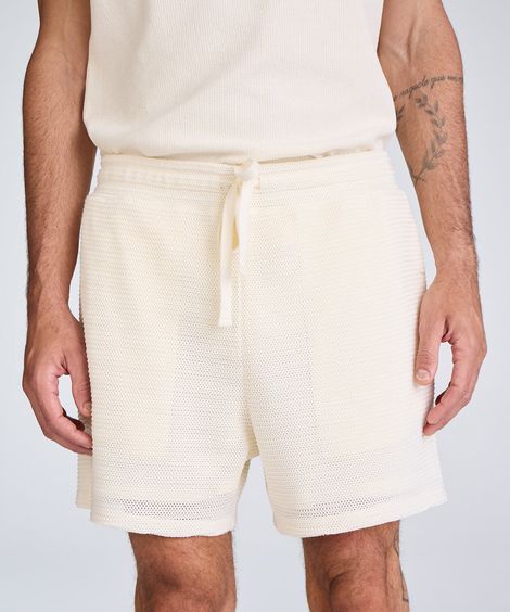 short jogger masculino de crochê texturizado - off white