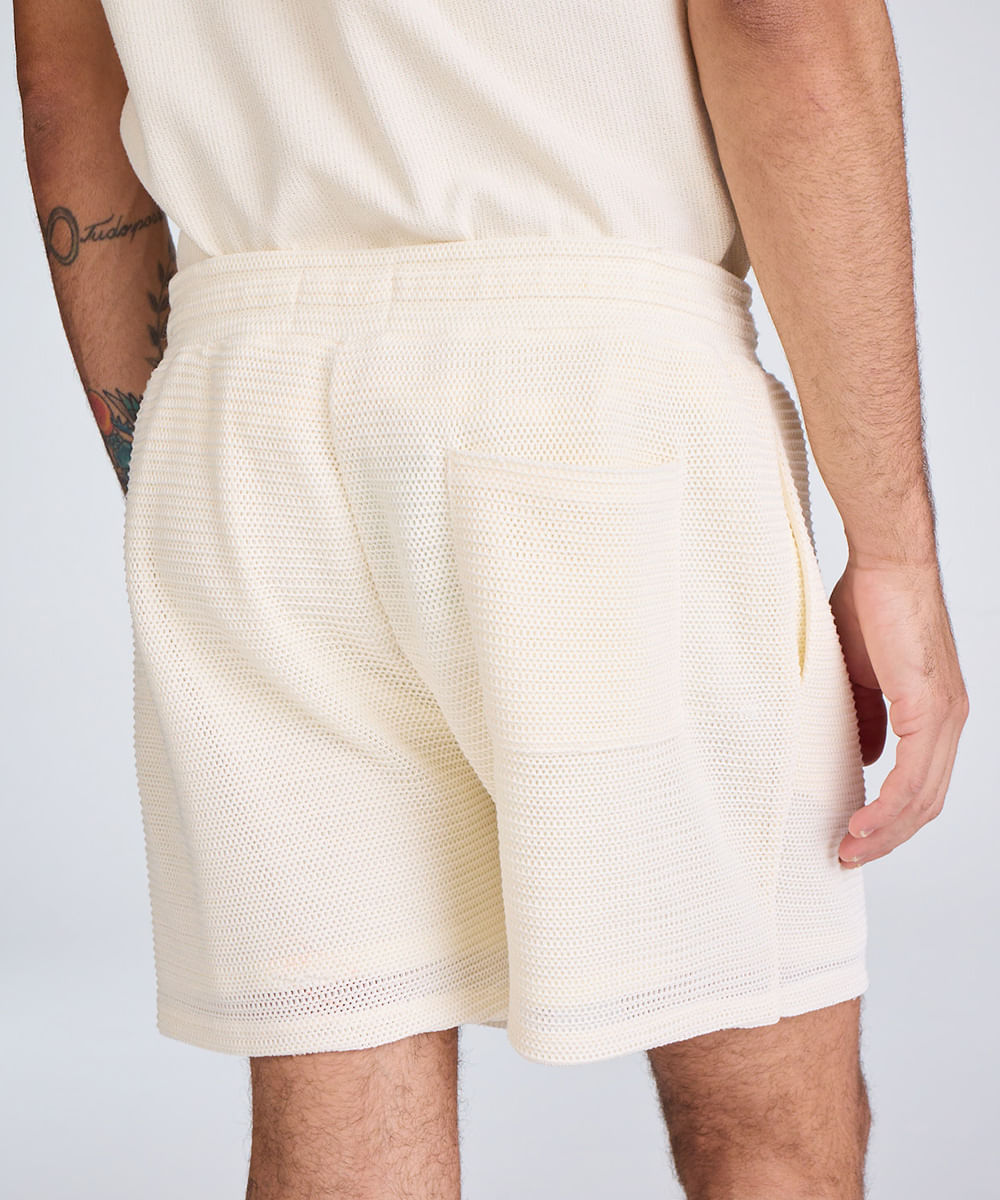 short jogger masculino de crochê texturizado - off white