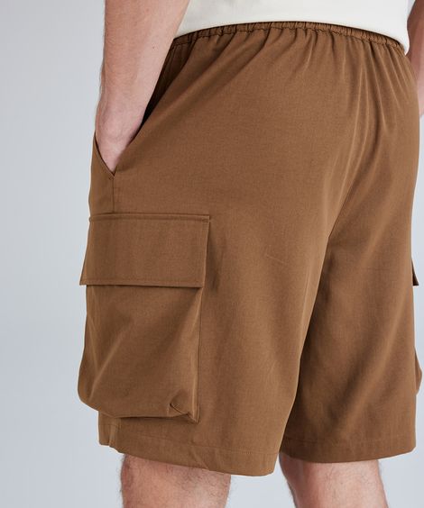bermuda baggy masculino com bolso cargo marrom