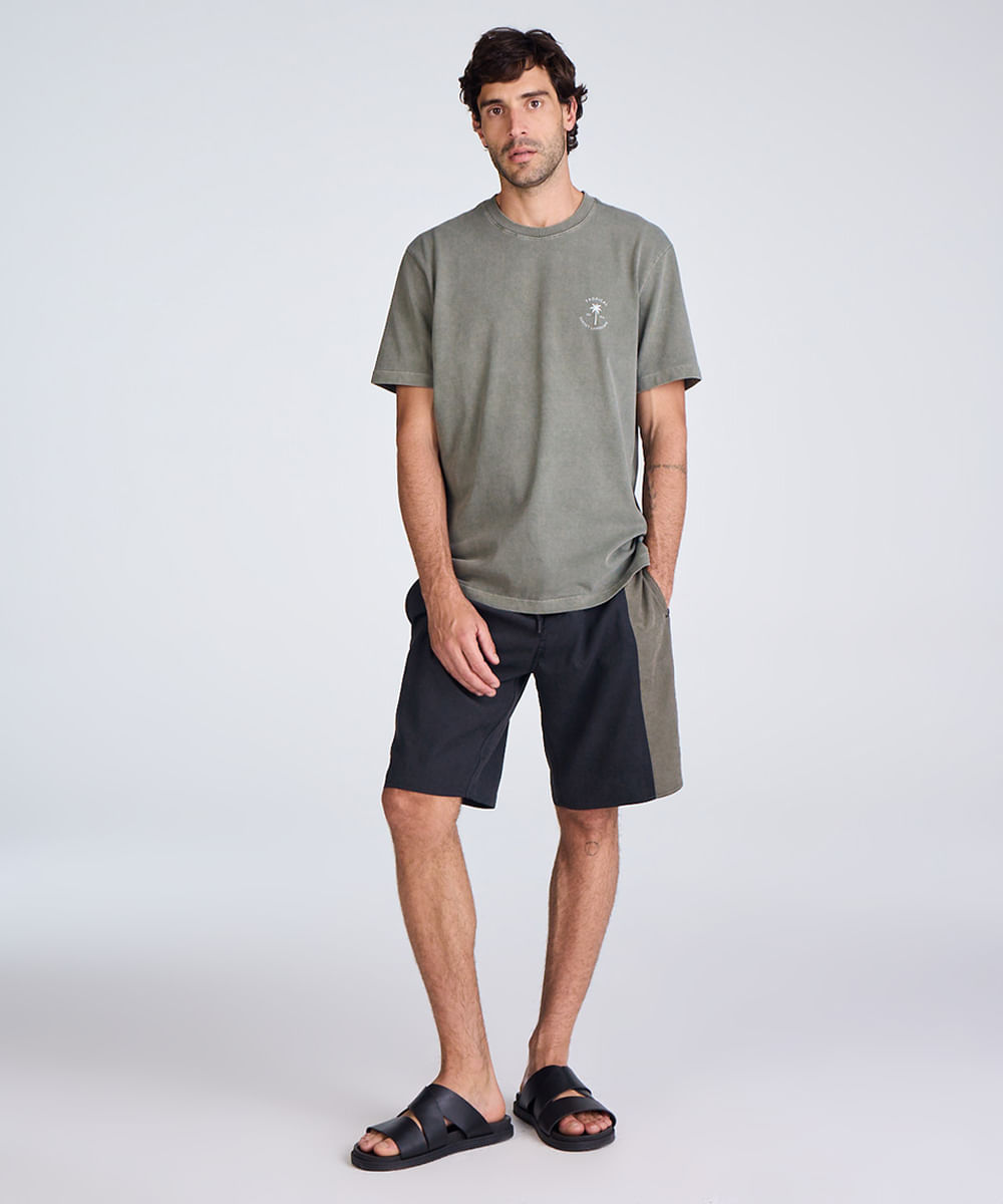 short boardshort masculino com recortes preto