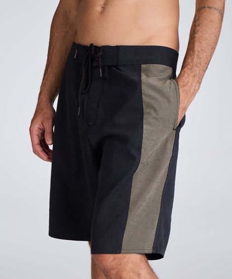 short boardshort masculino com recortes preto