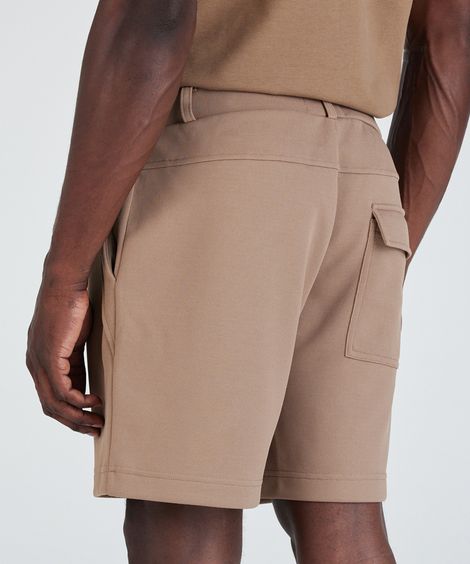 short reto masculino texturizado com bolso bege