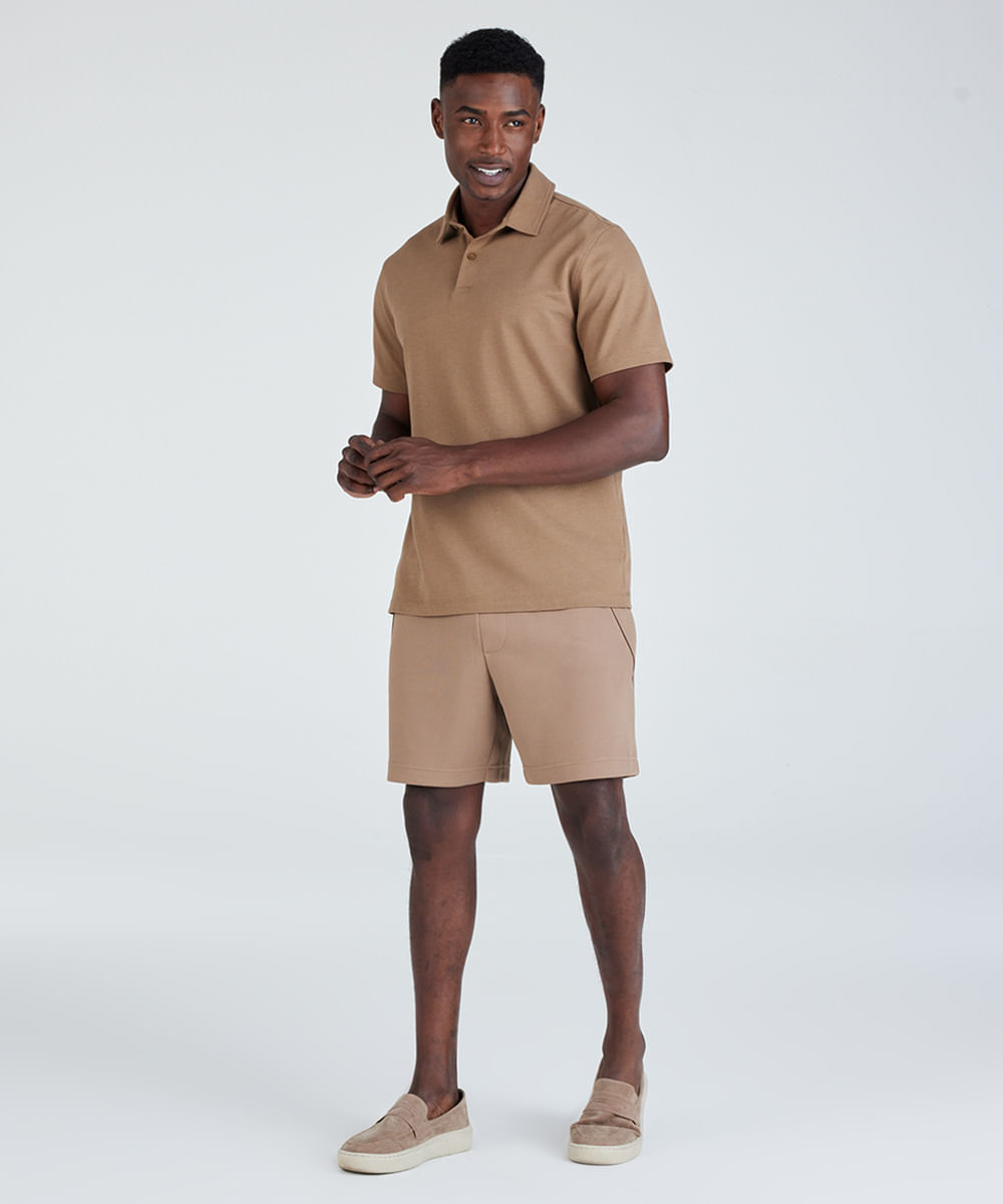 short reto masculino texturizado com bolso bege