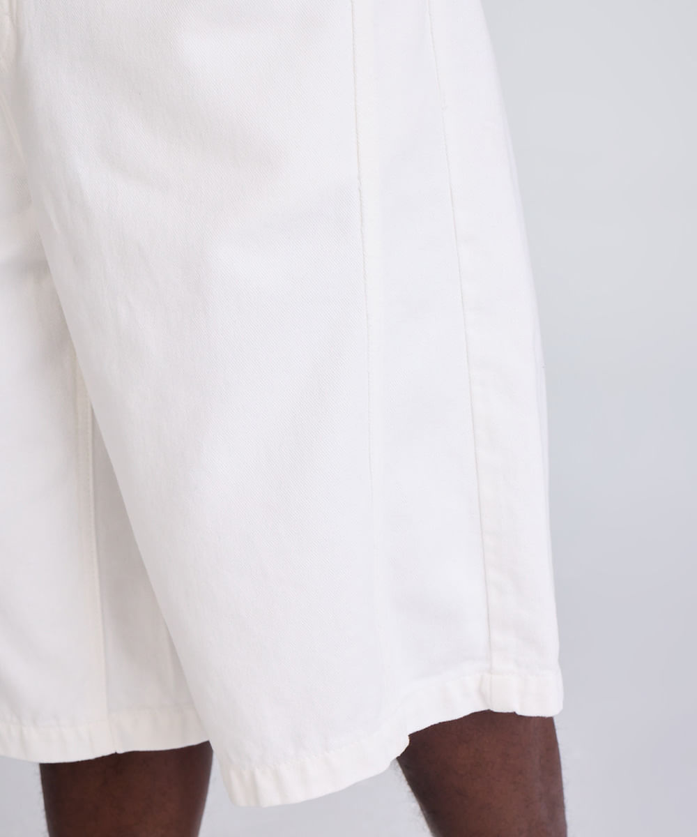 bermuda baggy masculina de sarja com recorte off white