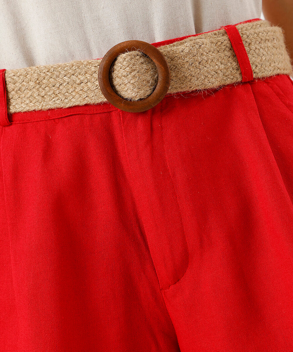 short feminino com linho cintura alta e cinto vermelho