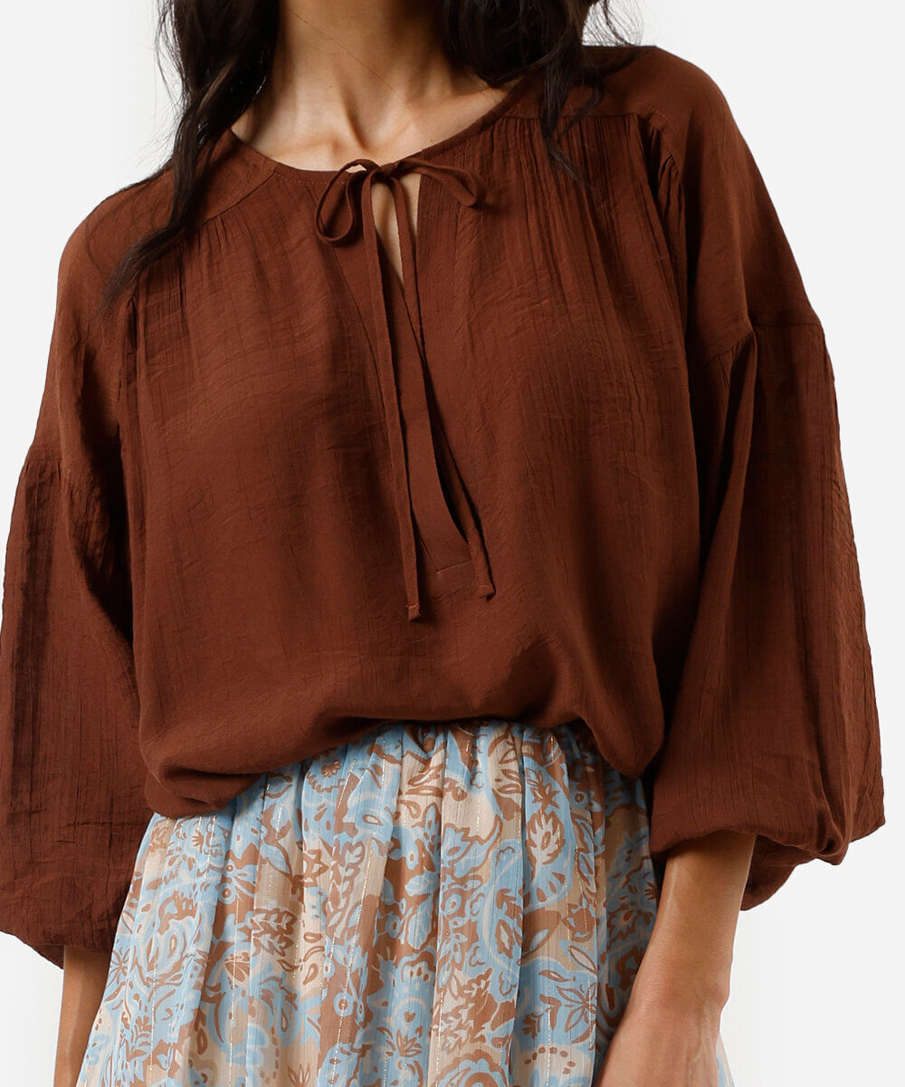 bata feminina com viscose texturizada marrom