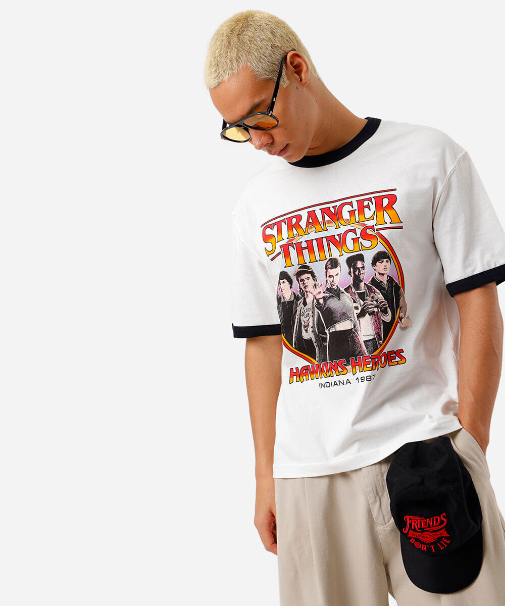 camiseta masculina de algodão stranger things off white