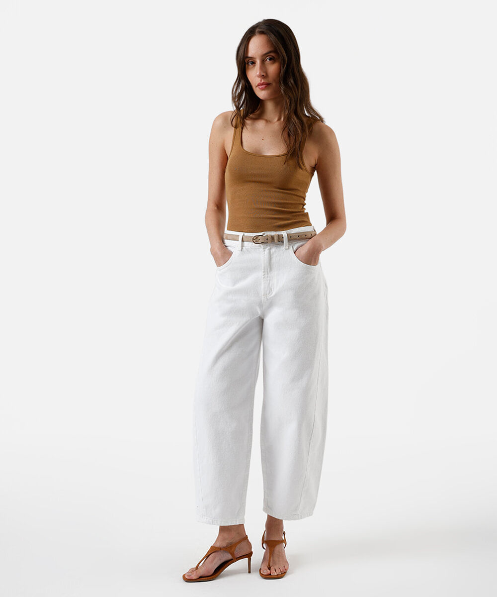 regata básica feminina de algodão decote quadrado marrom