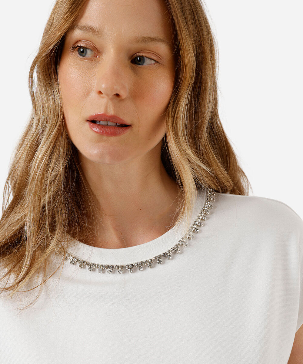 blusa feminina com viscose e brilhos manga curta off white