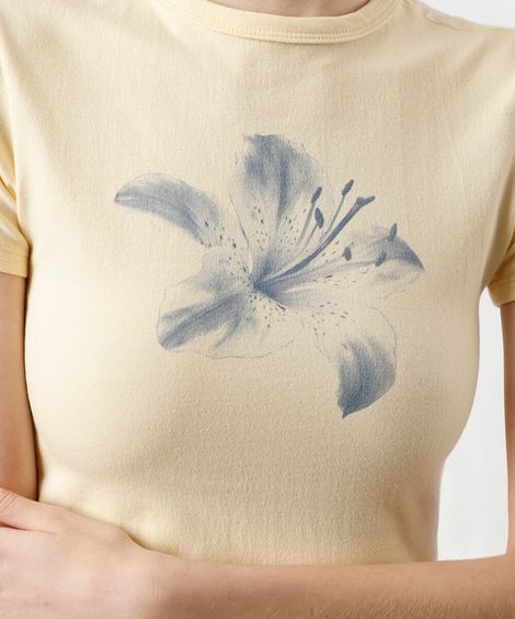 blusa baby look feminina com algodão floral amarelo