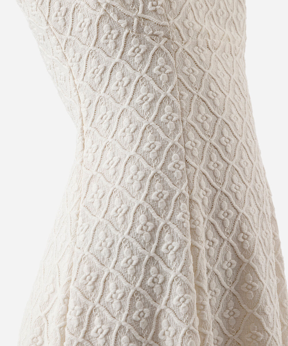vestido midi feminino decote quadrado floral texturizado off white