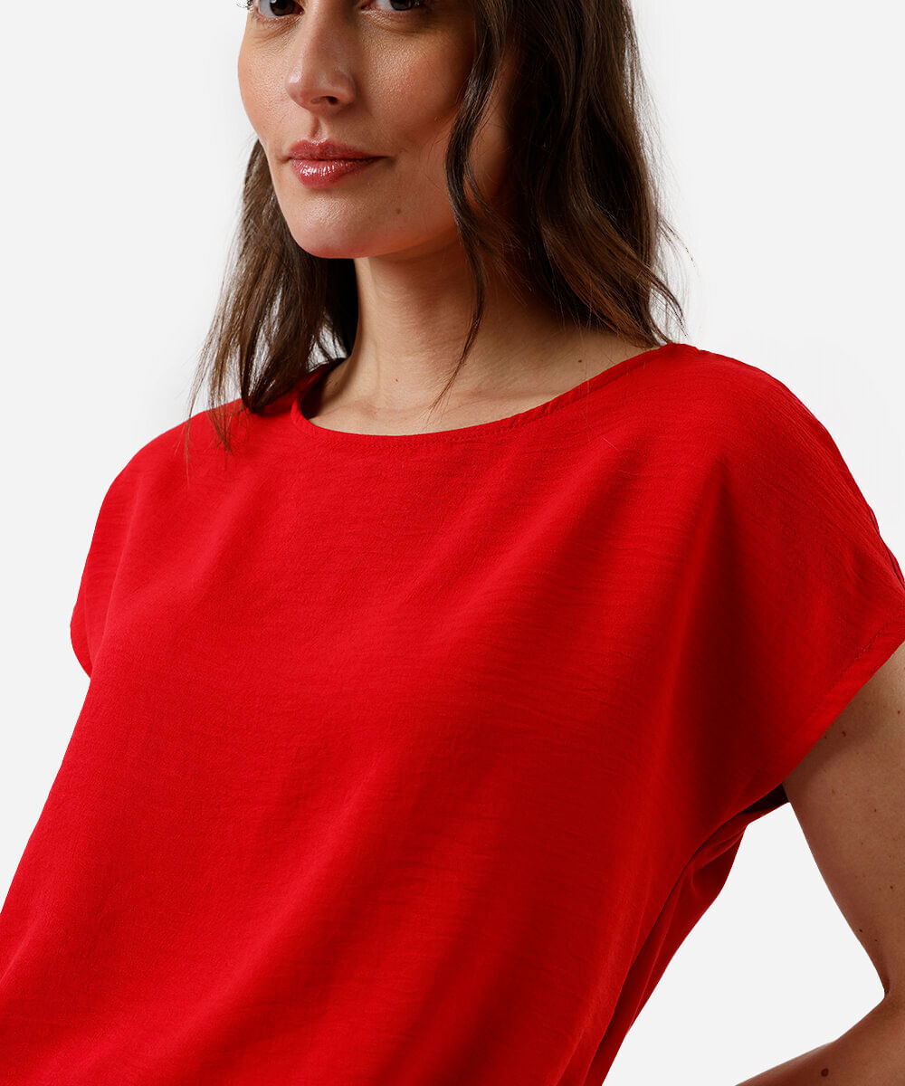 blusa feminina com amarração texturizada vermelha
