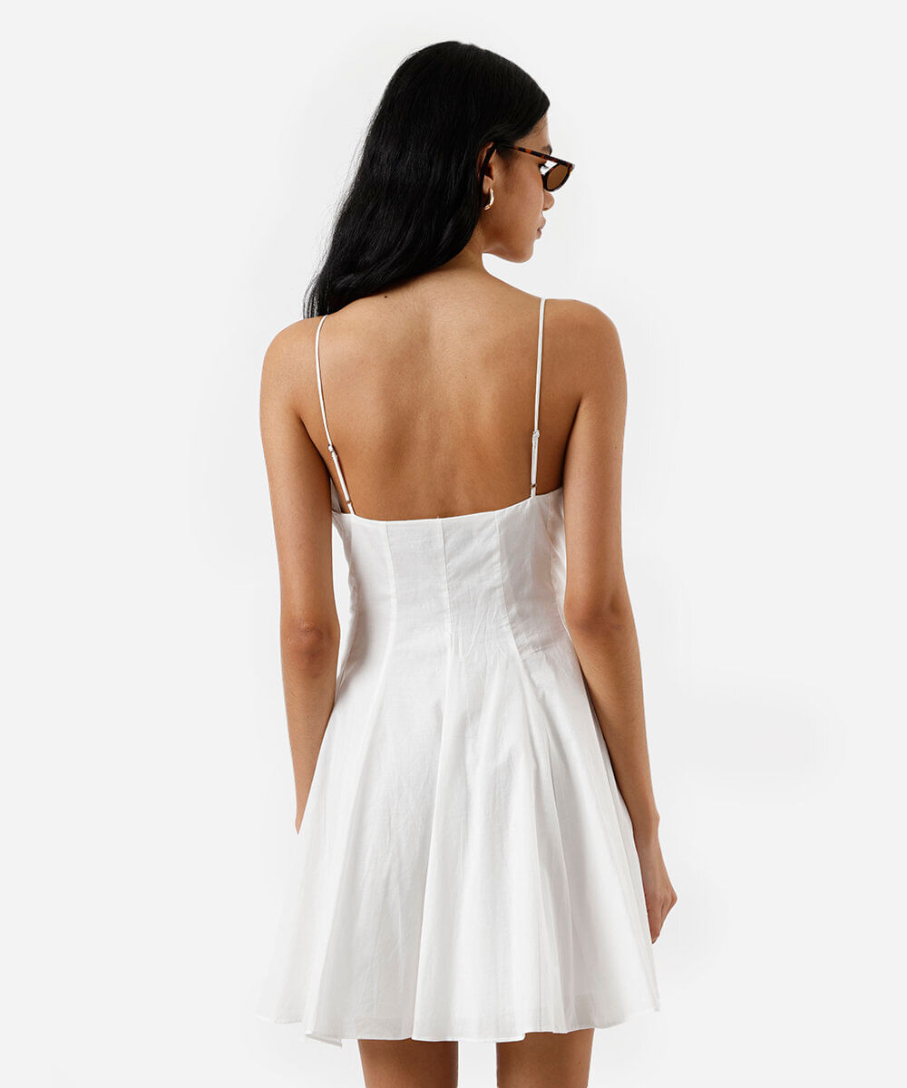 vestido curto alça fina feminino de algodão decote coração com recortes off white
