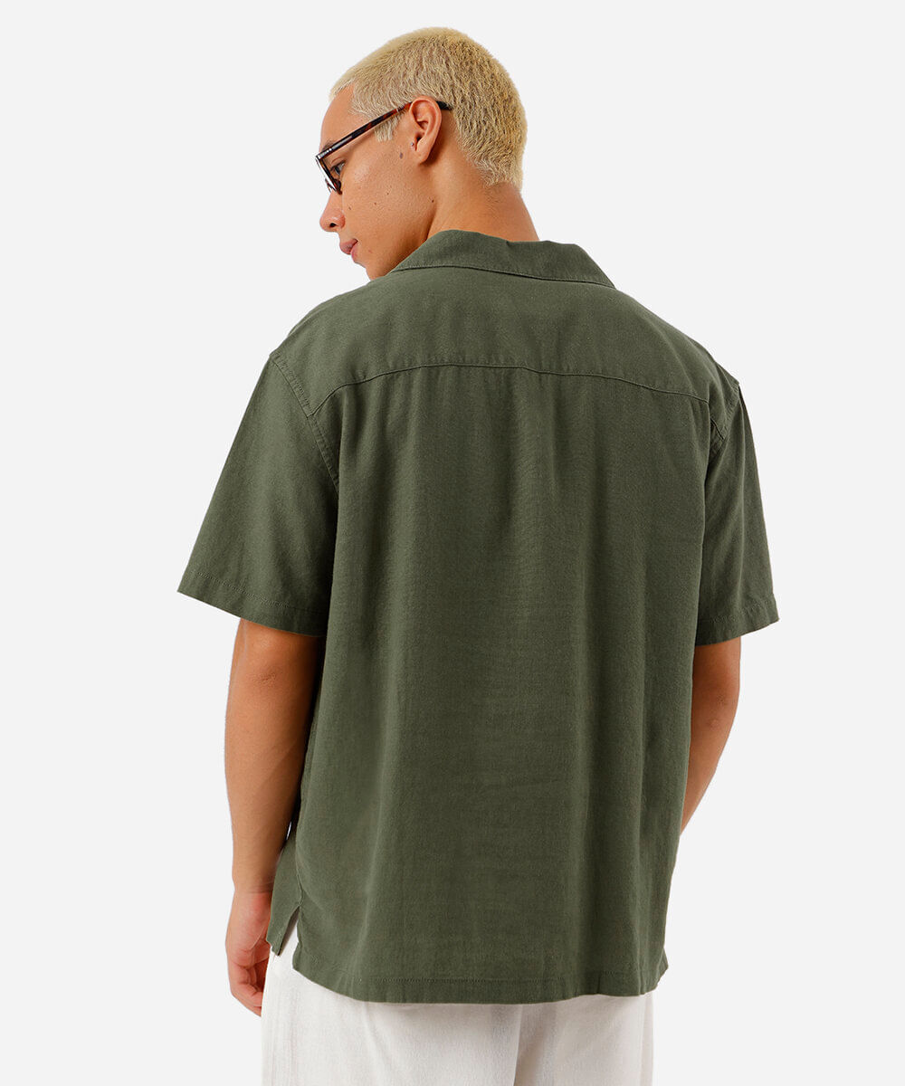 camisa masculina com linho manga curta verde