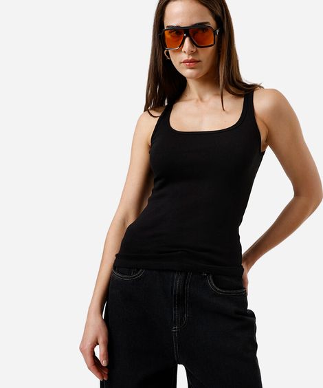 regata feminina de algodão decote quadrado preta