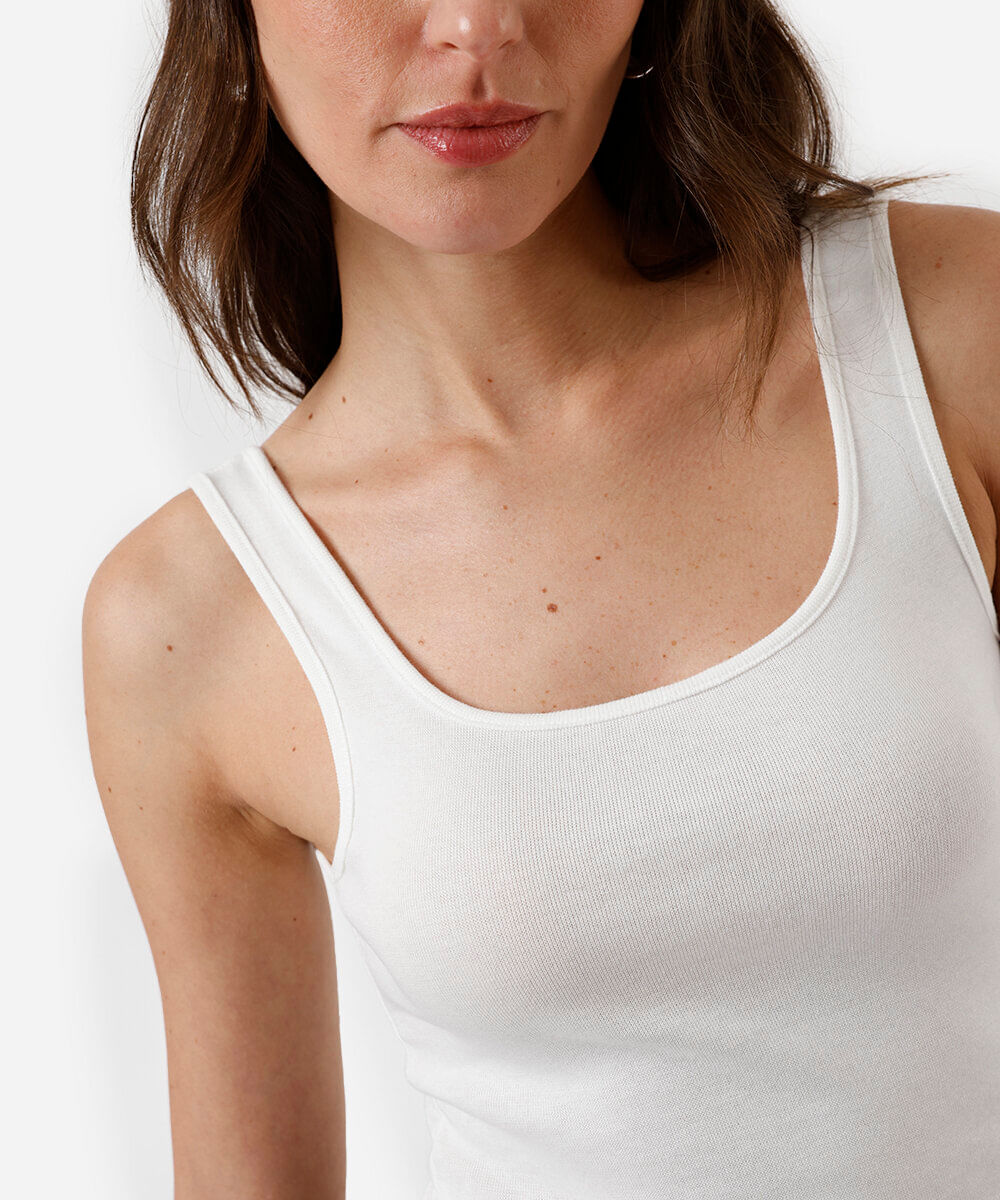 regata básica feminina de algodão decote quadrado off white