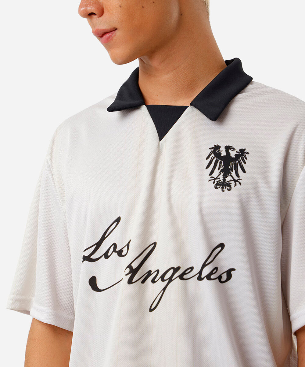 camiseta masculina com gola estampada off white