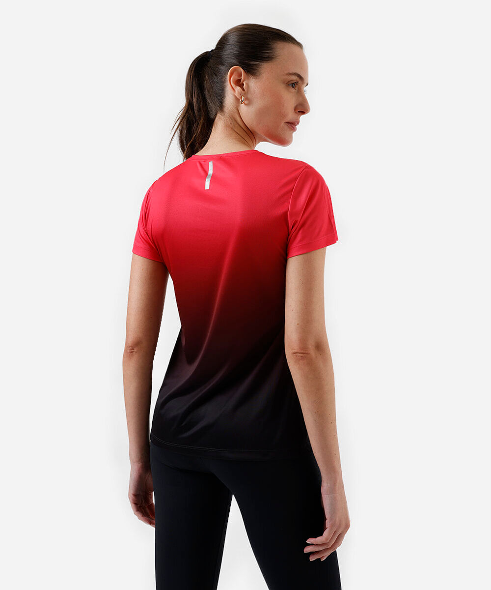 camiseta esportiva slim feminina degradê colorida