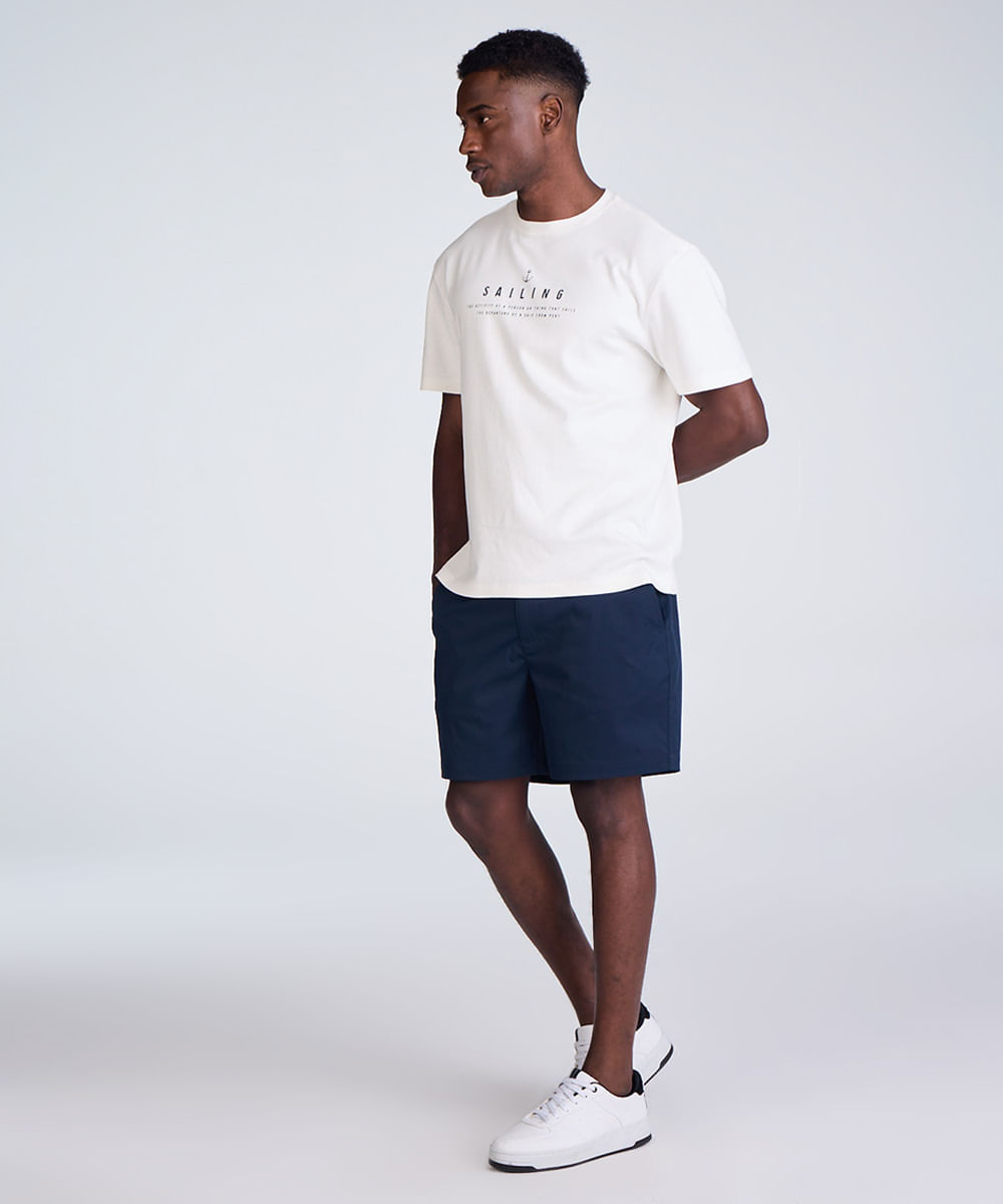 short reto masculino de alfaiataria com bolsos azul