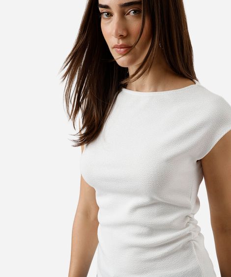 blusa feminina texturizada com pregas laterais off white