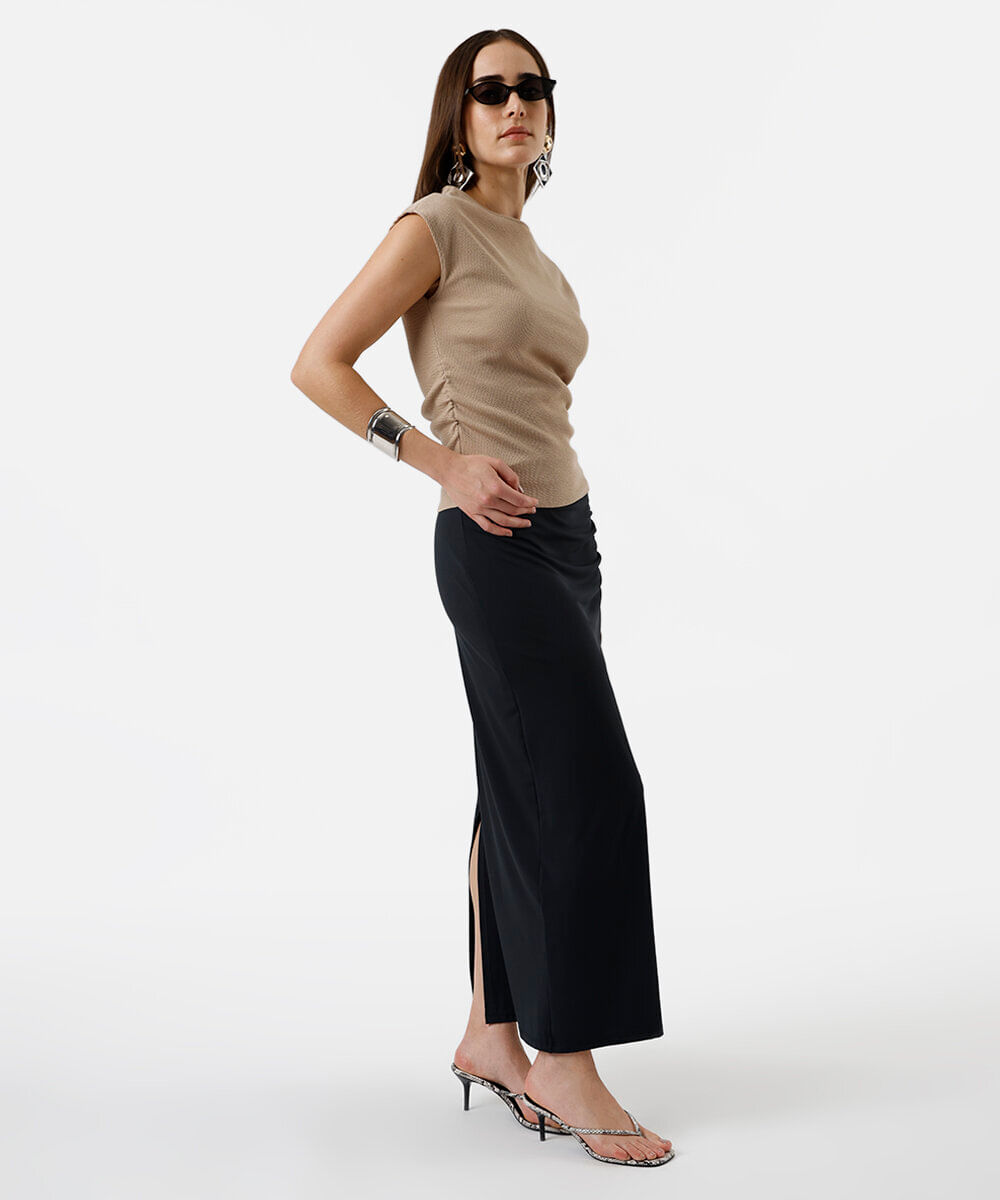 blusa feminina texturizada com pregas laterais bege