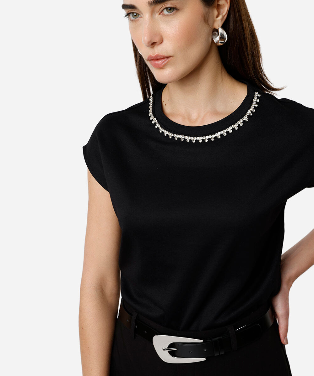 blusa feminina com viscose e brilhos manga curta preta
