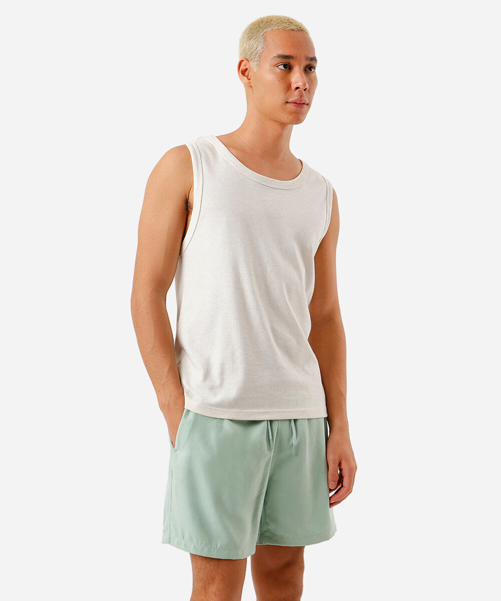 bermuda masculina em suede com bolsos elástico e cordão verde