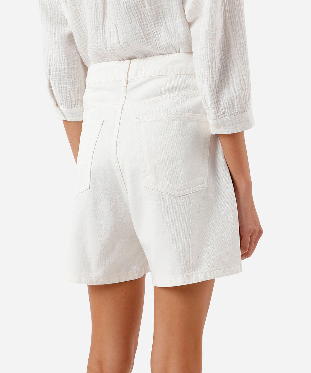 bermuda mom feminina de sarja com bordado floral off white