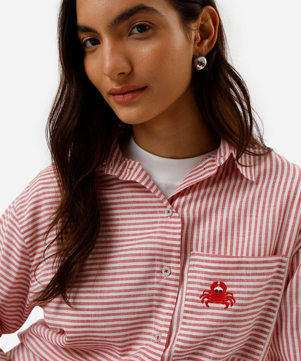 camisa oversized feminina com algodão bolso bordado listrada vermelha