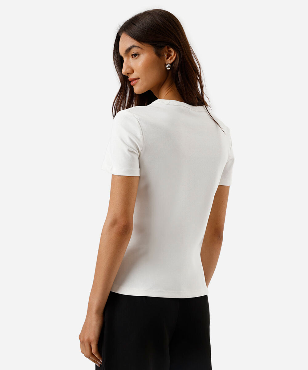 camiseta feminina manga curta regular off white