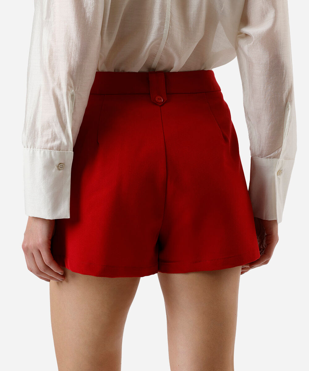 short feminino de alfaiataria com bolsos vermelho