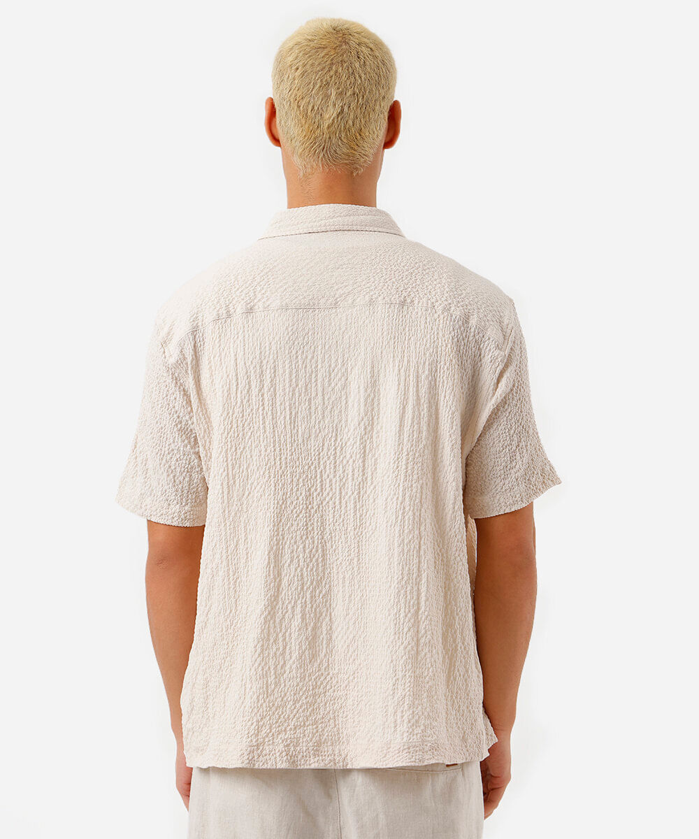 camisa masculina com bolso texturizada bege