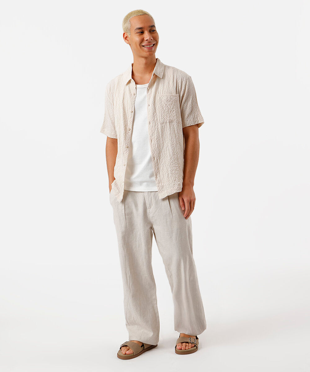 camisa masculina com bolso texturizada bege