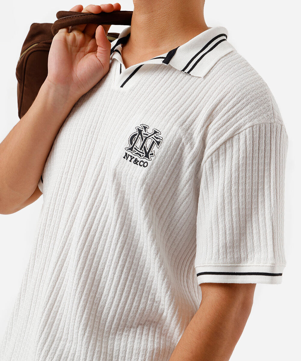 polo box fit masculina com bordado canelada off white