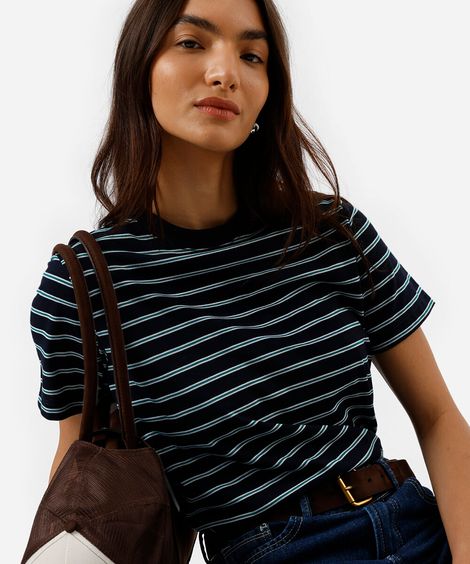 camiseta feminina com algodão listrada azul