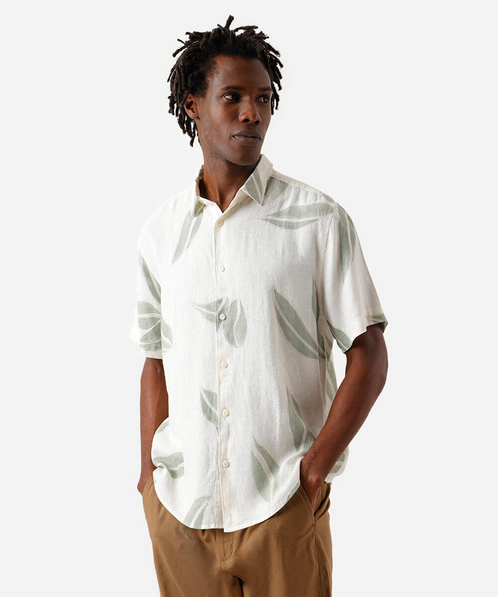 camisa masculina de viscolinho com mangas curtas colorido