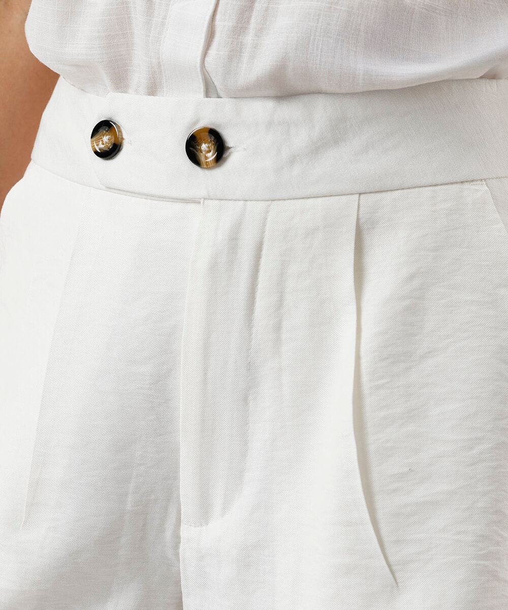 short feminino com viscose texturizado off white