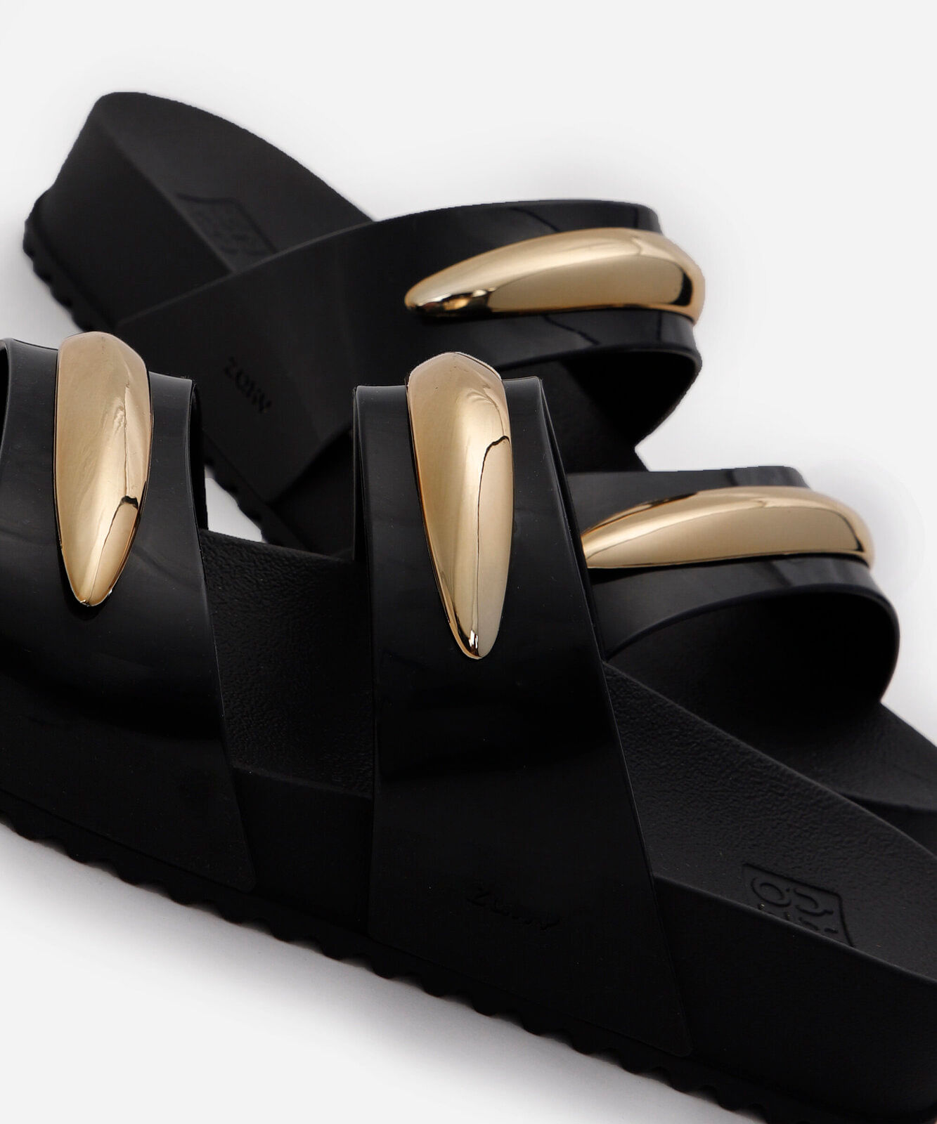 rasteira slide metal zaxy preta