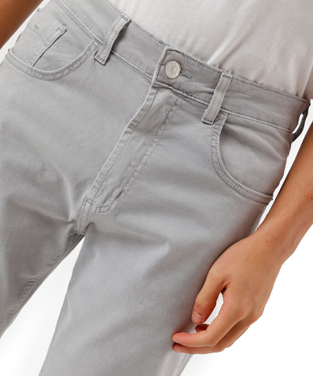 calça slim masculina de sarja cinza
