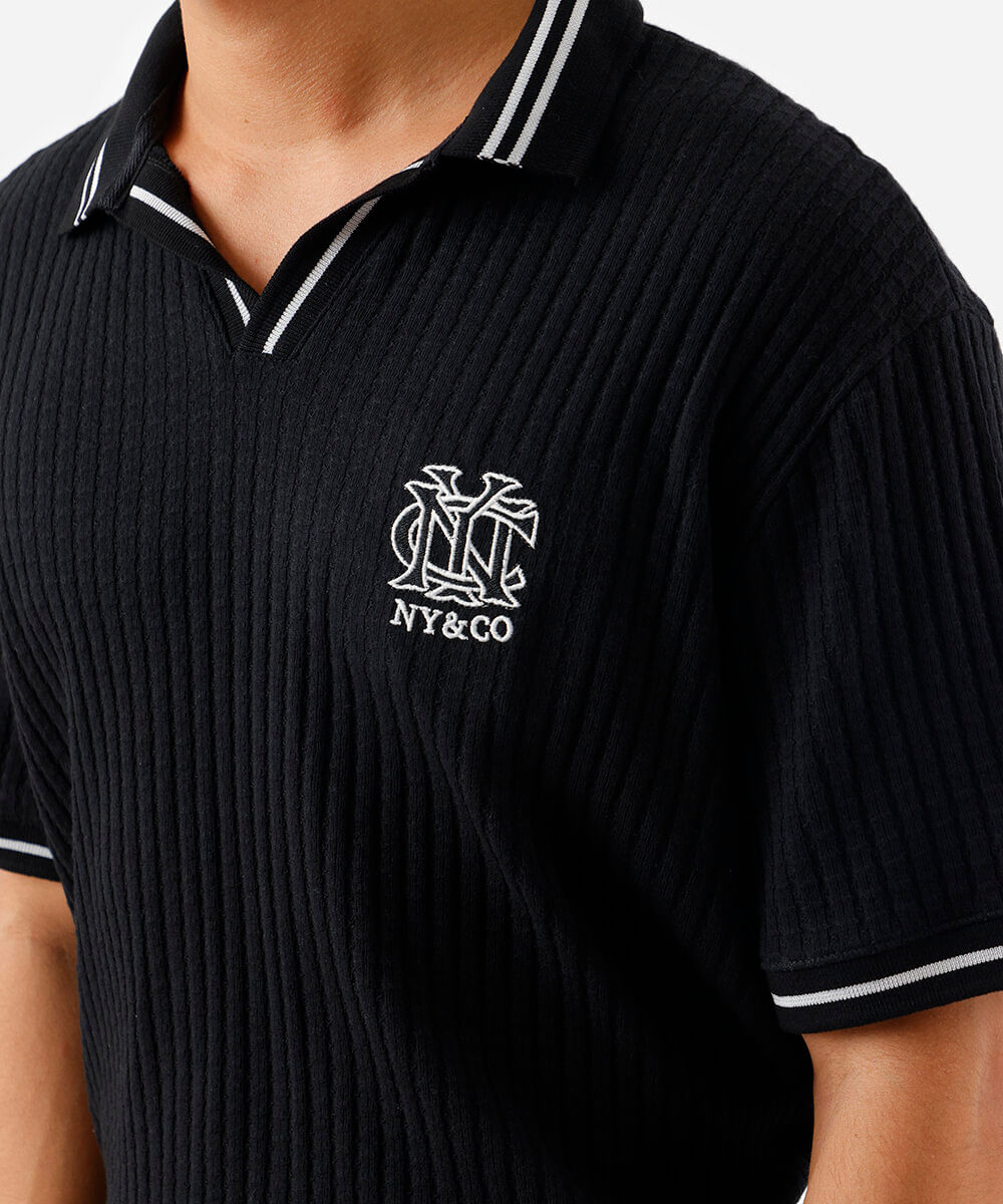 polo box fit masculina com bordado canelada preta