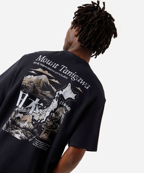camiseta box fit masculina com algodão estampada preta