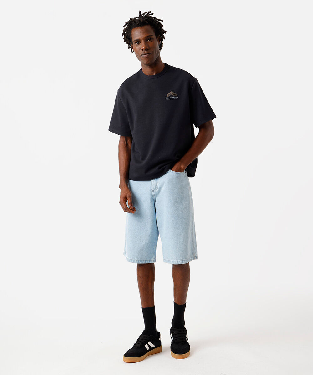 camiseta box fit masculina com algodão estampada preta