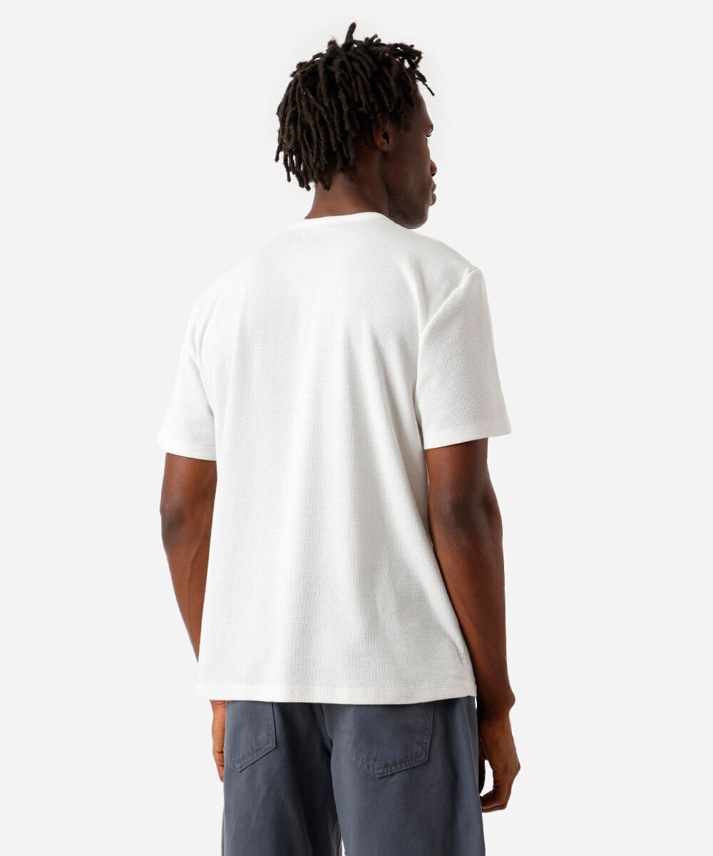 camiseta comfort masculina com mangas curtas off white