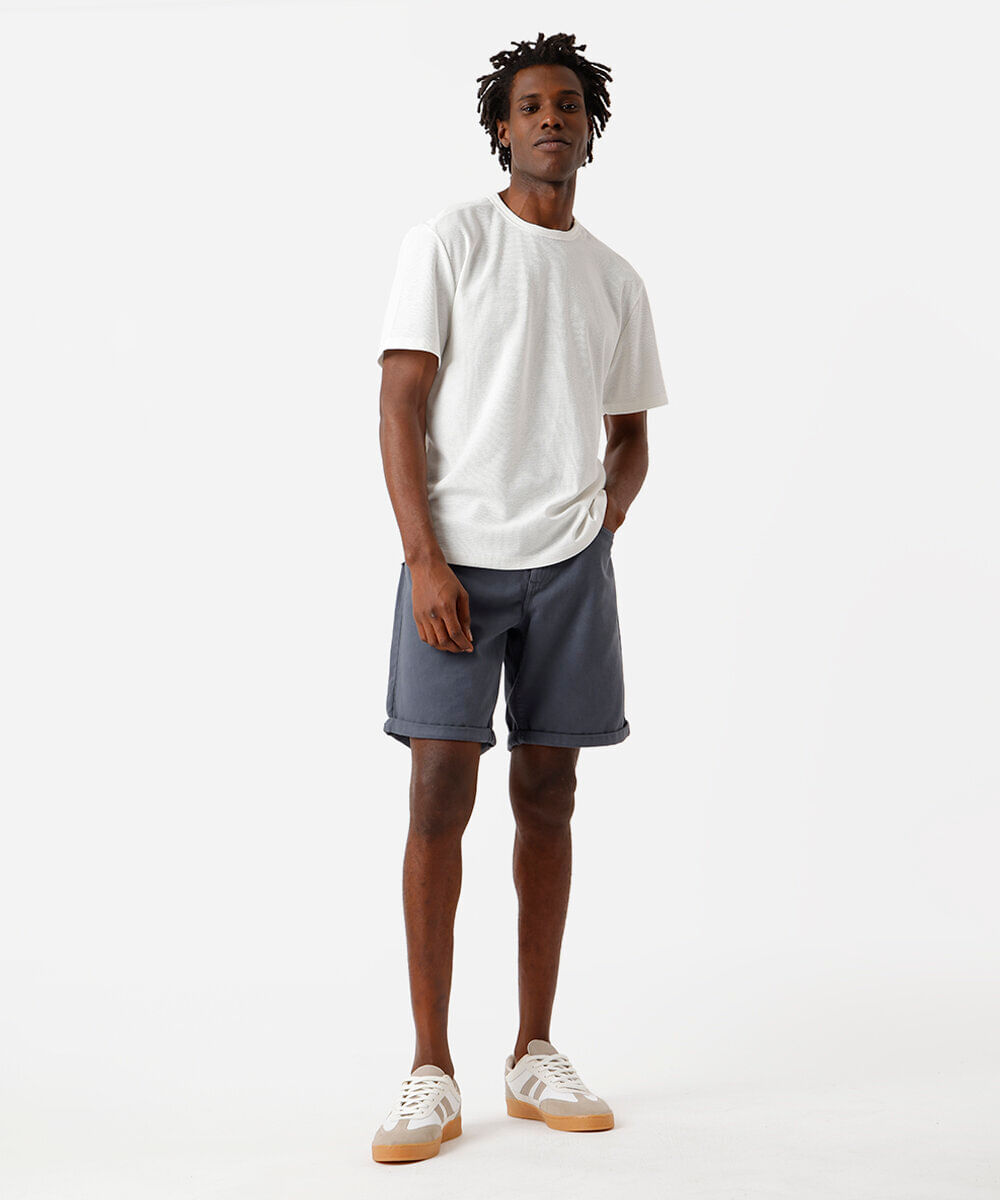 camiseta comfort masculina com mangas curtas off white