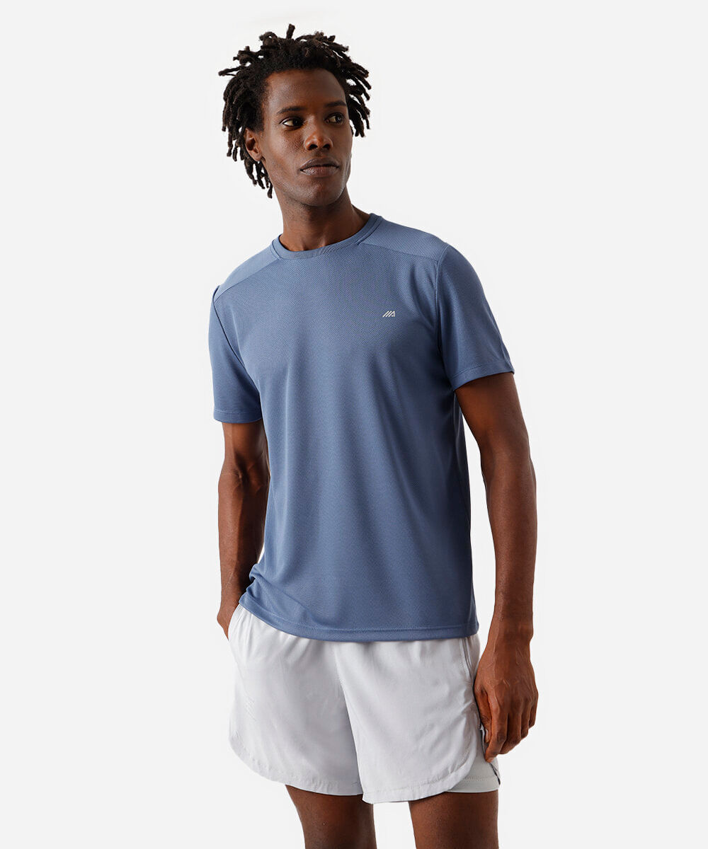 camiseta masculina esportiva com recorte azul