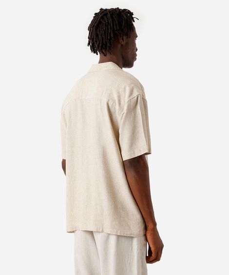 camisa box fit masculina com linho manga curta bege