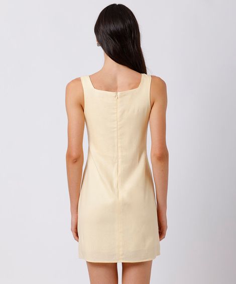 vestido curto feminino com linho decote quadrado mindset amarelo