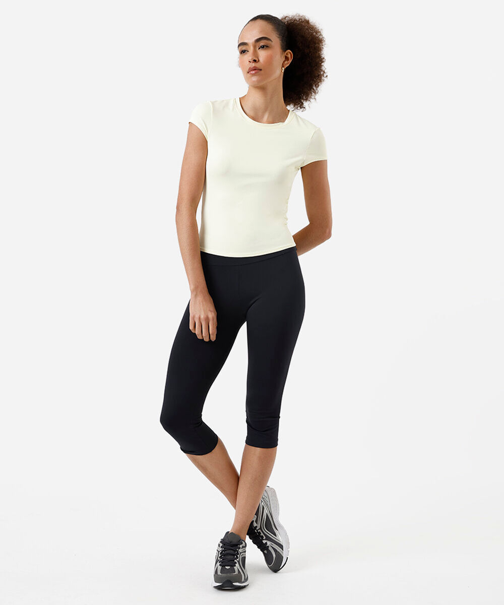 blusa esportiva feminina com poliamida e recorte amarela
