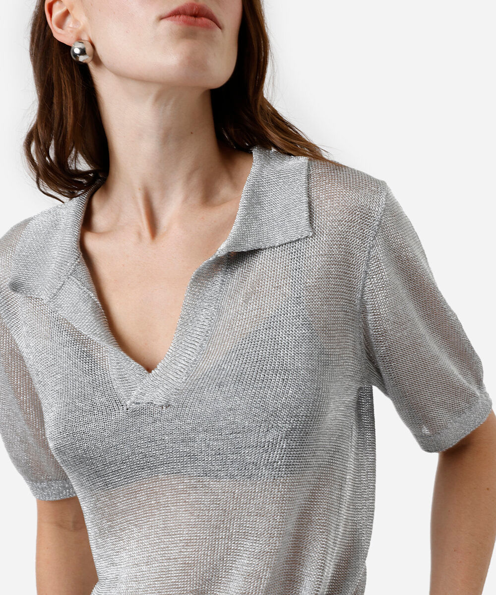 polo feminina de tricot com lurex prateada